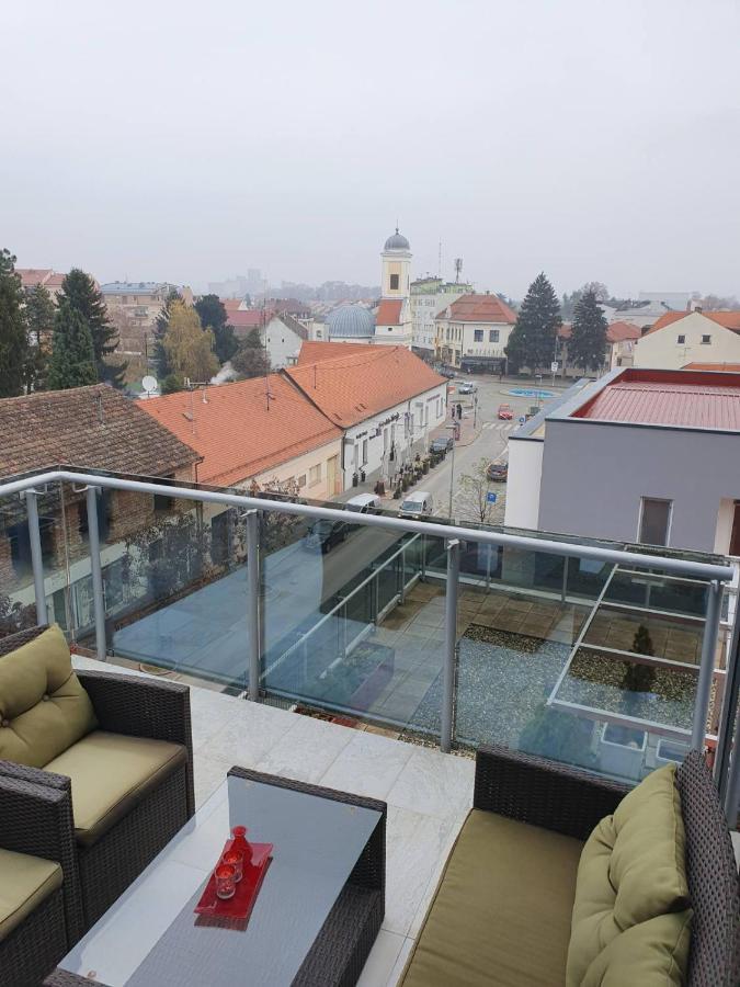 ÐakovoPenthouse Heart Of Slavonia ****アパートメント エクステリア 写真